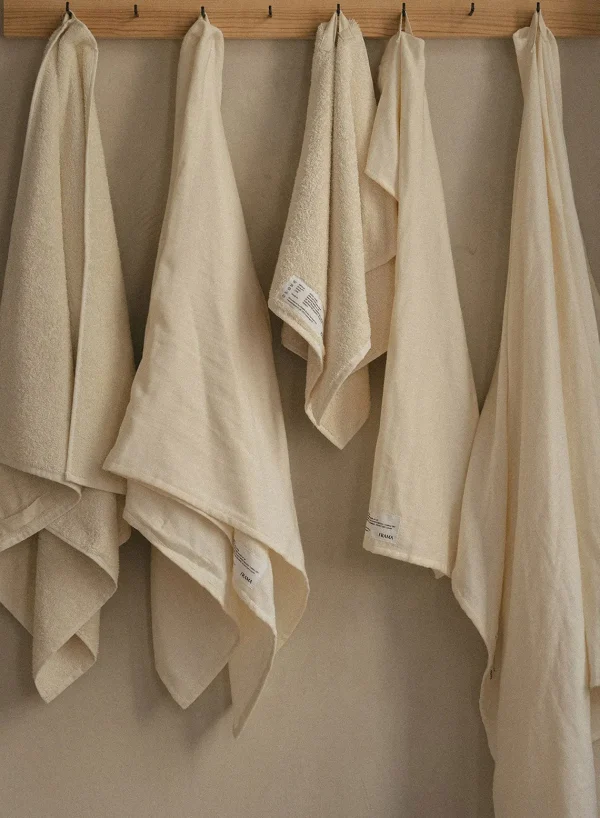 SUSAN BIJL Bath Sheet In Bone White, Light< Textiel