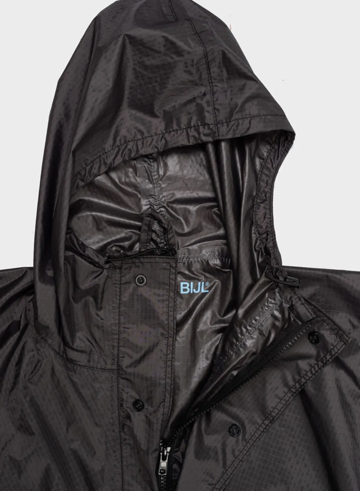 black_6.webp SUSAN BIJL < The New Raincoat