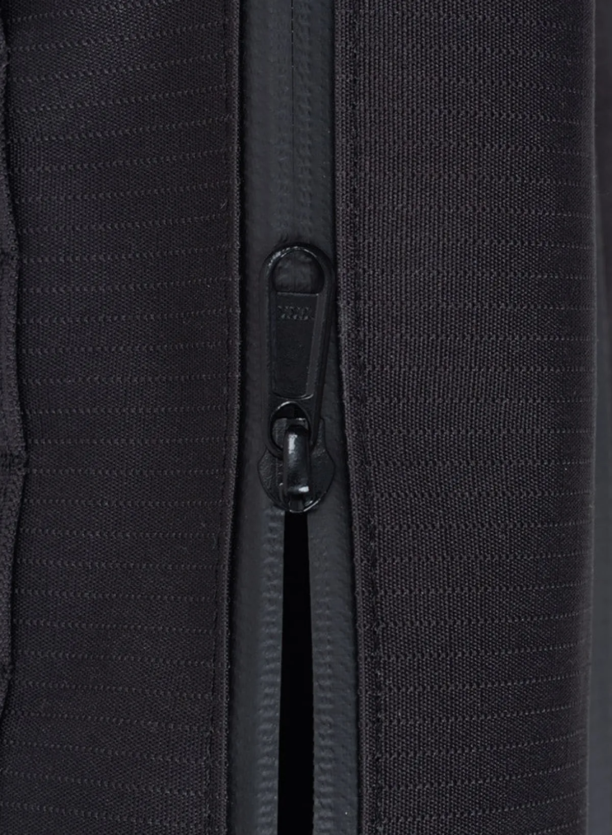 black__black_small_3.webp SUSAN BIJL Black & Black SMALL< The New Bum Bag