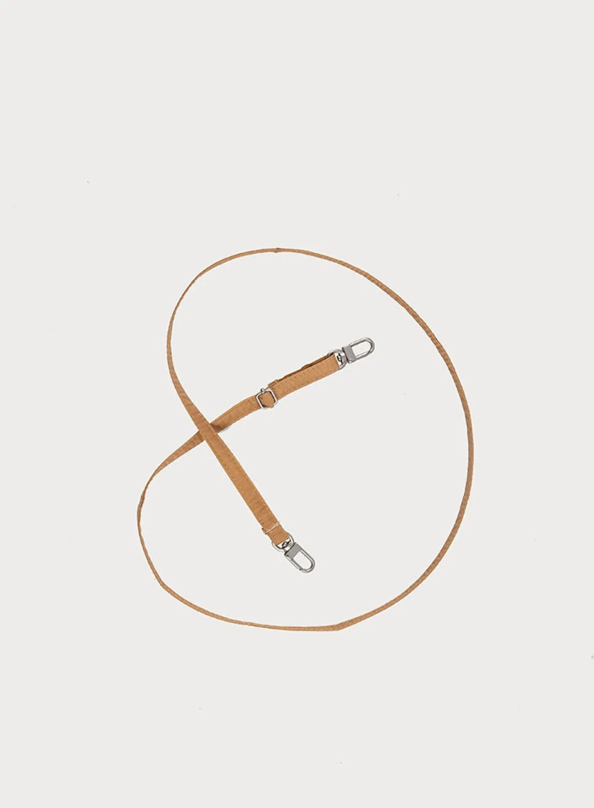 camel_1-1.webp SUSAN BIJL Camel< The New Strap