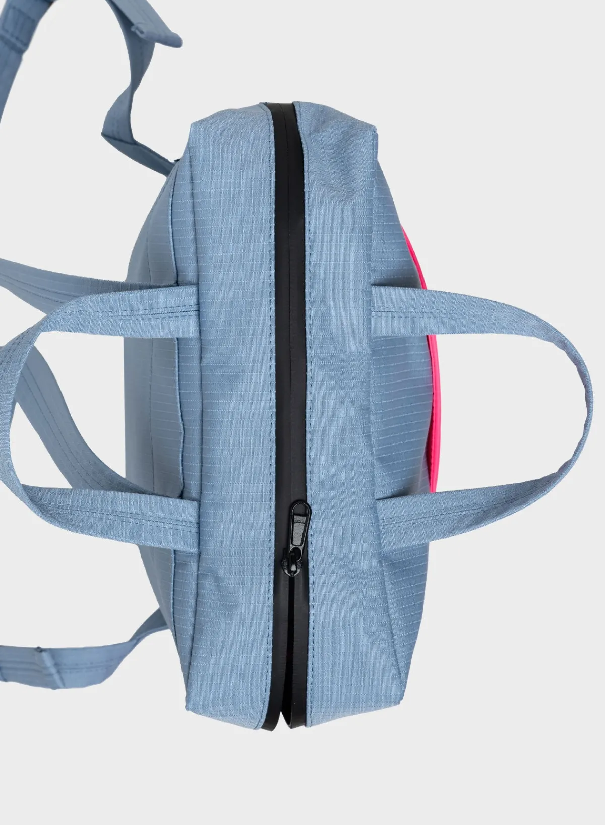 fuzz__fluo_pink_3.webp SUSAN BIJL Fuzz & Fluo Pink< The New Backpack