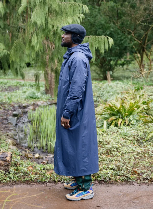 SUSAN BIJL < The New Raincoat