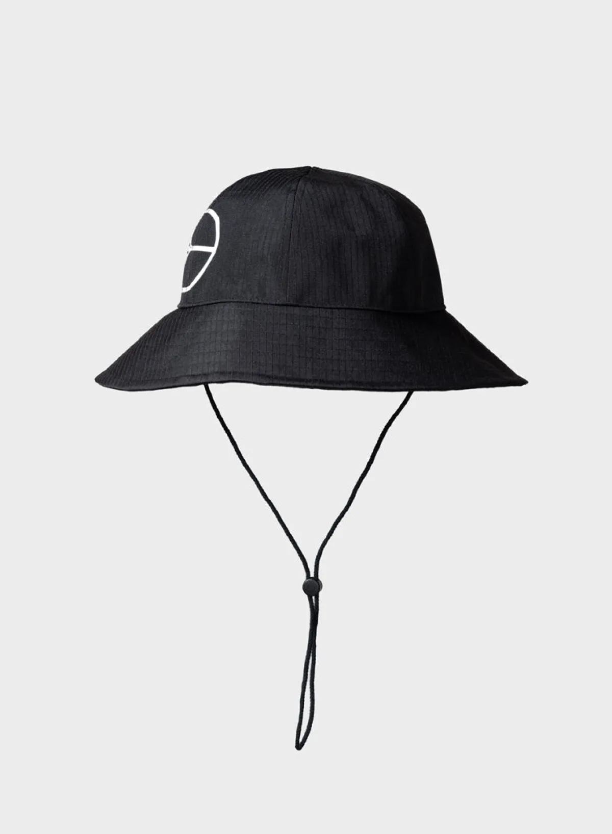 ocean_black_0.webp SUSAN BIJL < The New Rain Cap
