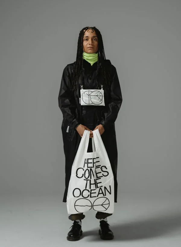 SUSAN BIJL Ocean White LARGE< The New Shopping Bag