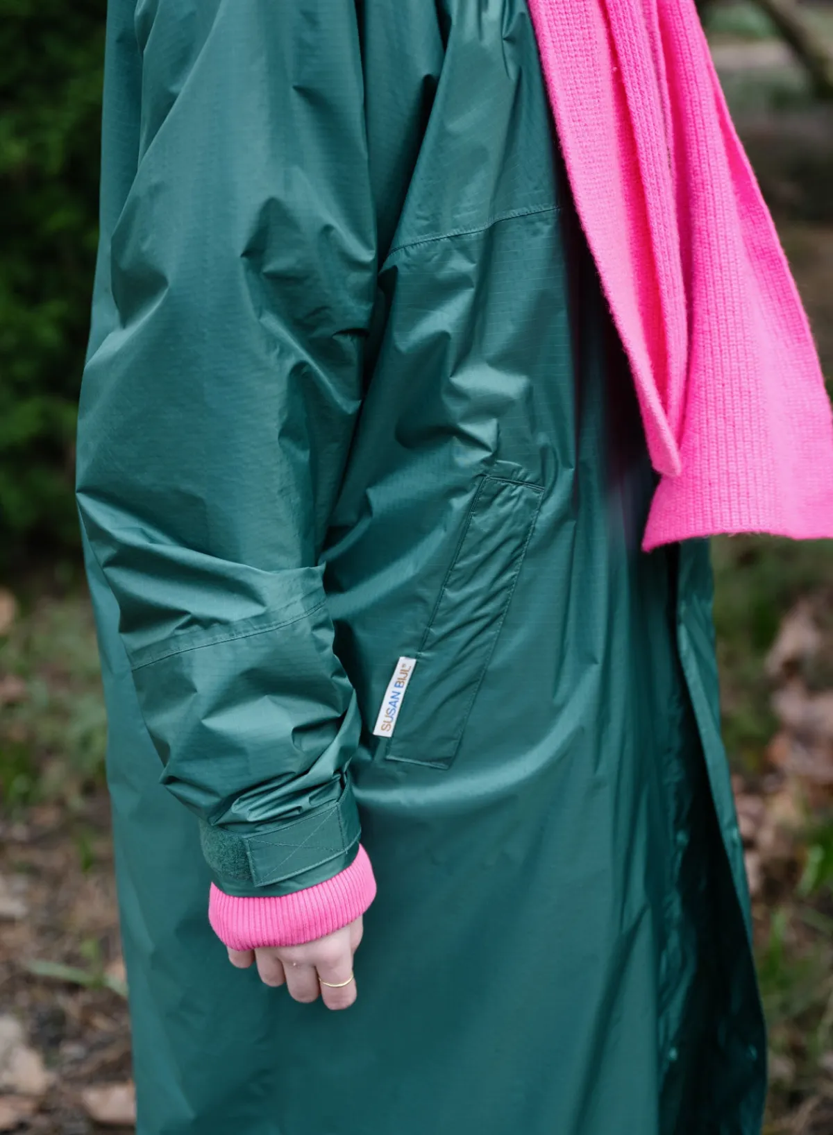 pine_4.webp SUSAN BIJL < The New Raincoat