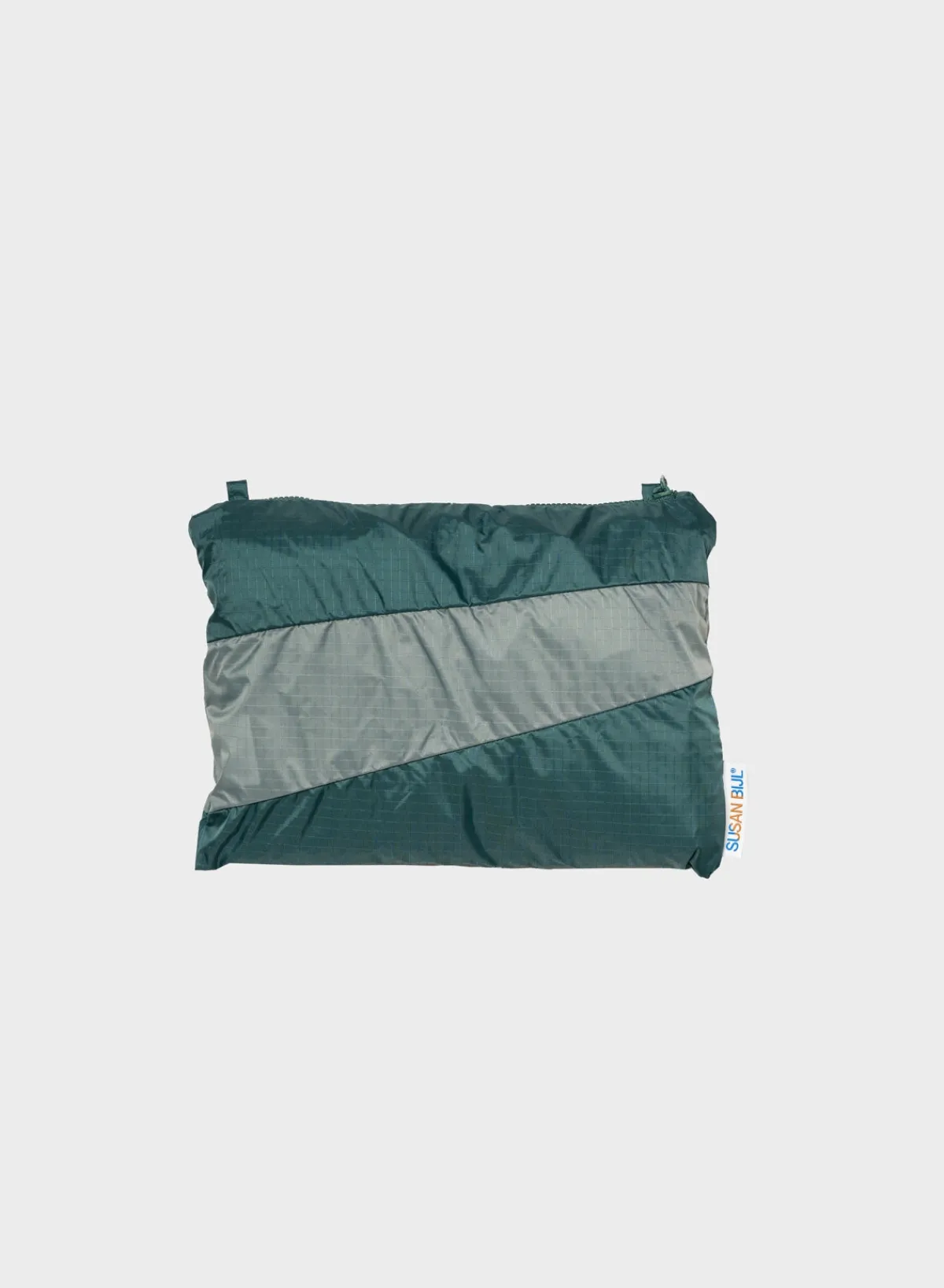 pine_6.webp SUSAN BIJL < The New Raincoat
