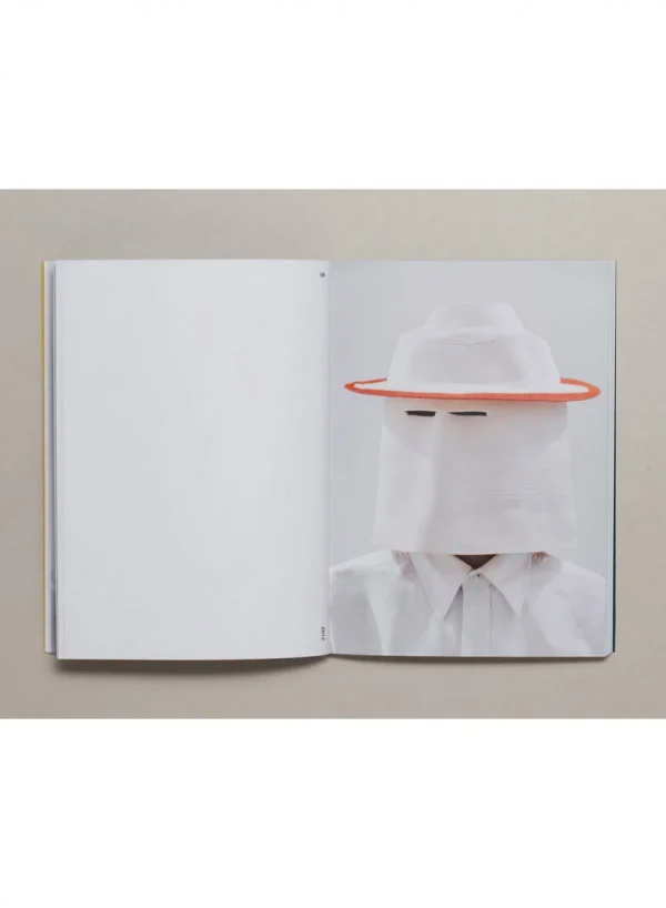 SUSAN BIJL Ropemasks< Tijdschriften & Boeken