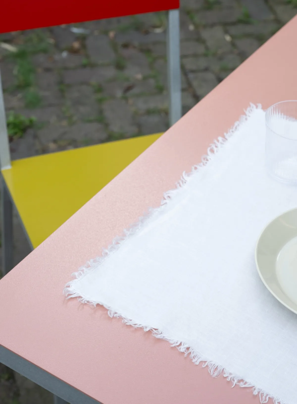 table_napkin_with_fringes_1.webp SUSAN BIJL Table Napkin With Fringes In Off White< Keuken & Tafelaankleding | Textiel