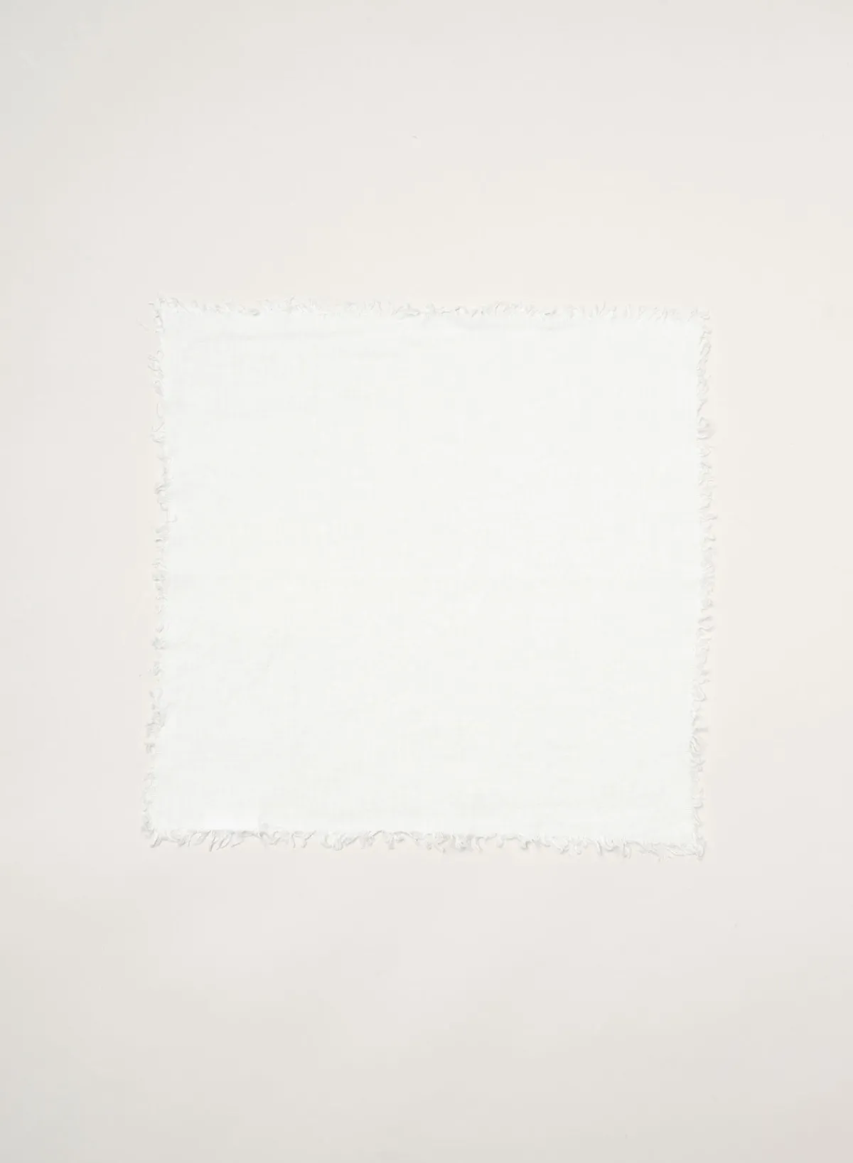 table_napkin_with_fringes_4.webp SUSAN BIJL Table Napkin With Fringes In Off White< Keuken & Tafelaankleding | Textiel