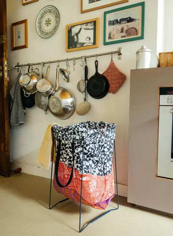 SUSAN BIJL Terrazzo Taselaar Red< The New Trash Bag